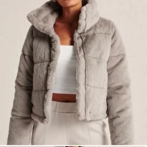 Abercrombie & Fitch Women's Mini Puffer Size XS